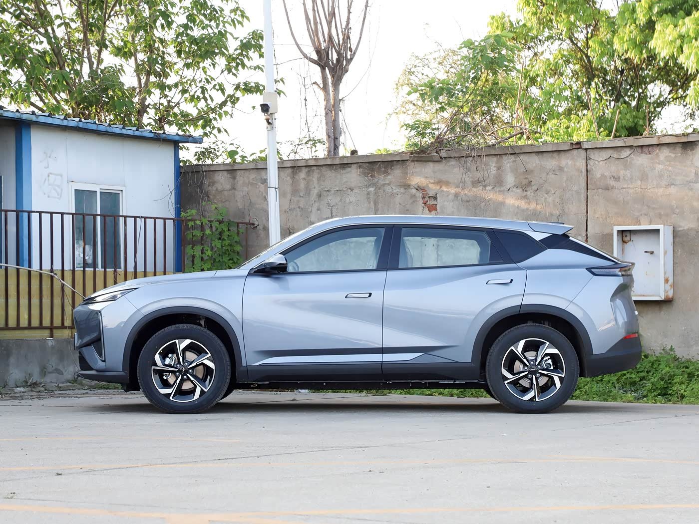 Dongfeng Aeolus L7 EV 2026 image